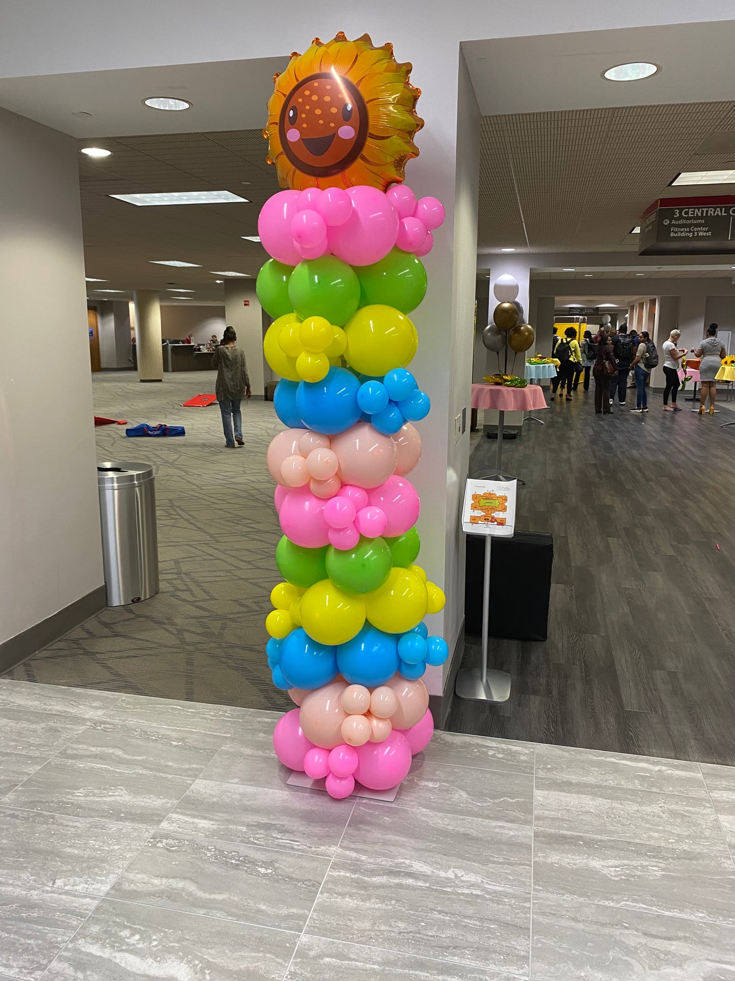 Organic Balloon Columns